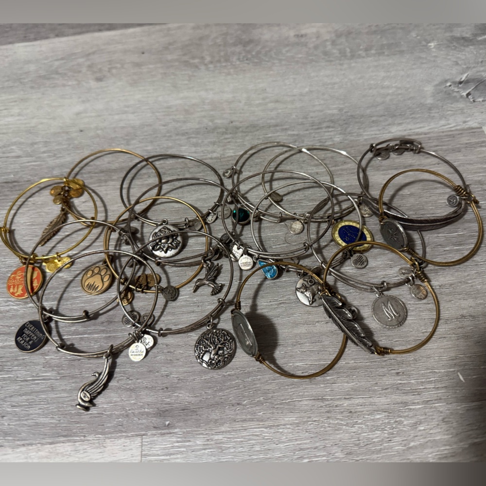 Large Alex and Ani Bundle